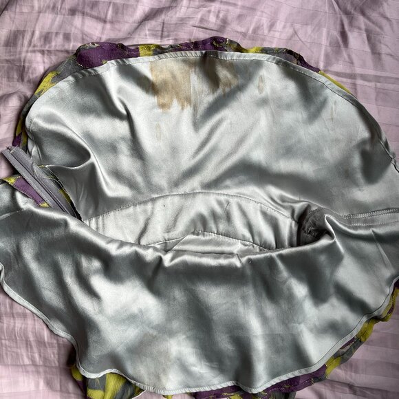 Australian designer 100% silk peplum top with floral design and sequins - Picture 13 of 13